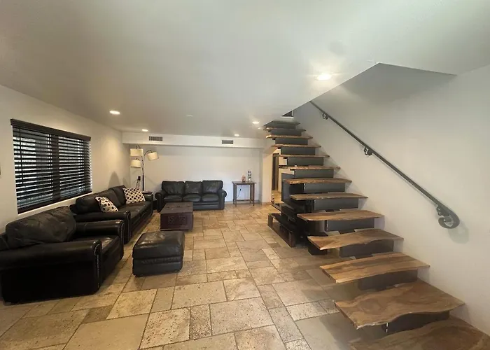 Spacious 5-bedroom In Laveen With Ac *